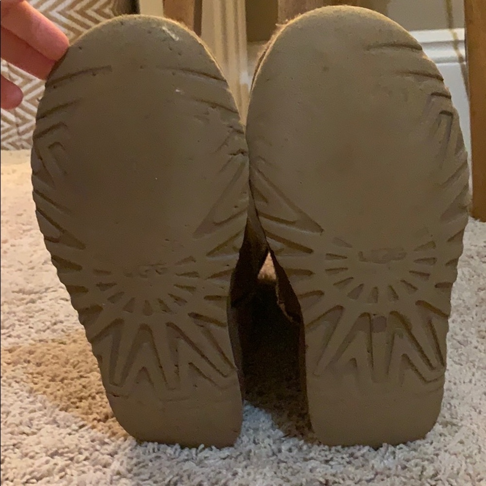 ugg boots - Picture 3 of 4